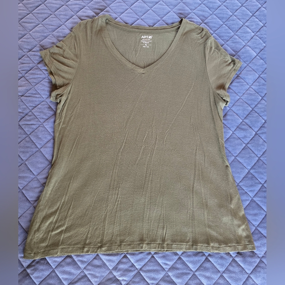 Apt. 9 Women's Short Sleeve Olive Tee